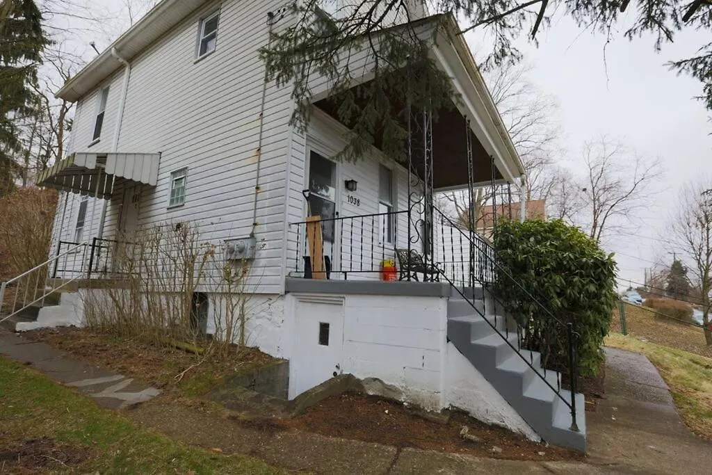 Stylish And Refined With Easy City Access Pittsburgh ABD