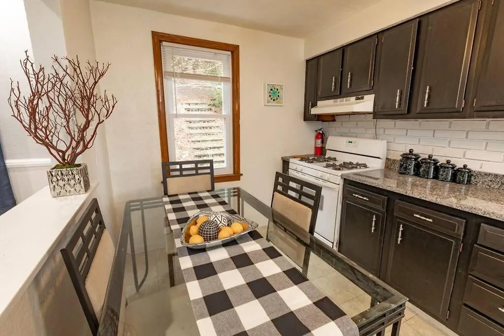 Daire Stylish And Refined With Easy City Access Pittsburgh