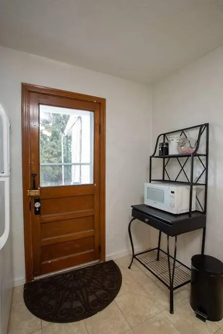 Stylish And Refined With Easy City Access Pittsburgh