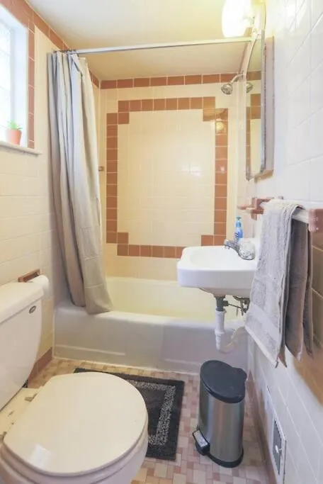 Stylish And Refined With Easy City Access Pittsburgh Daire